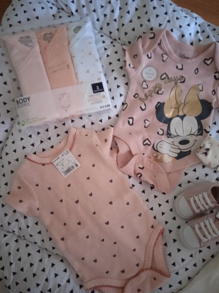 Lot bébé 3mois neuf - photo numéro 2