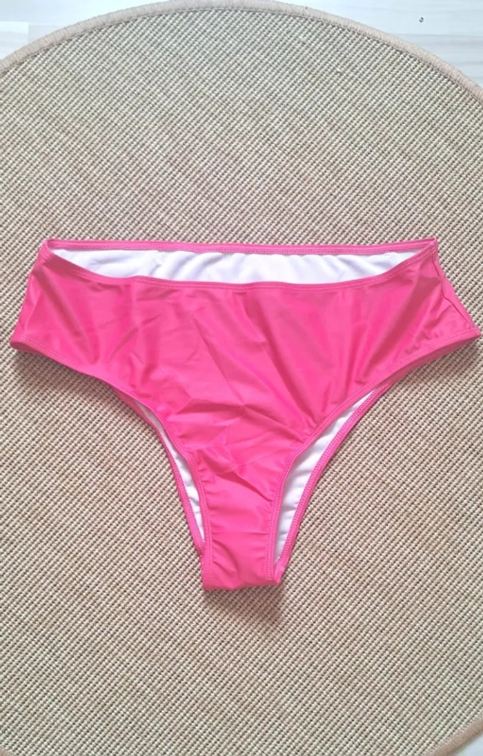 Culotte de bain femme taille 44/46 neuve