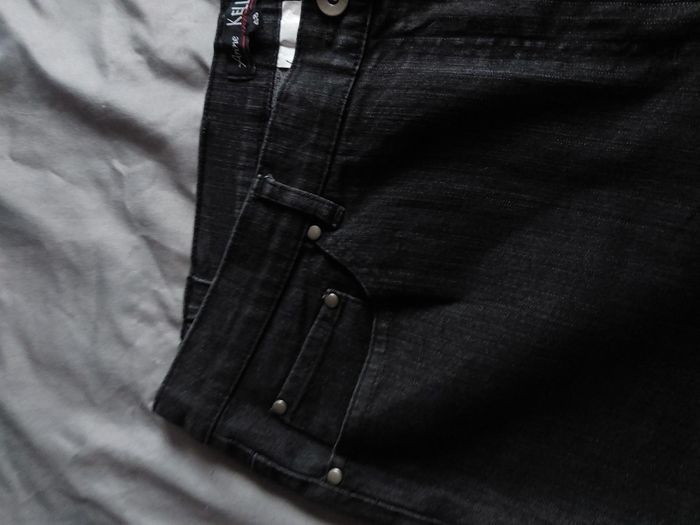 N°242  Jean avec élastique sur les coté. - photo numéro 7