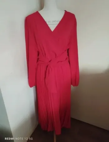Magnifique robe plissée taille XL