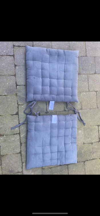 2 coussins de chaise