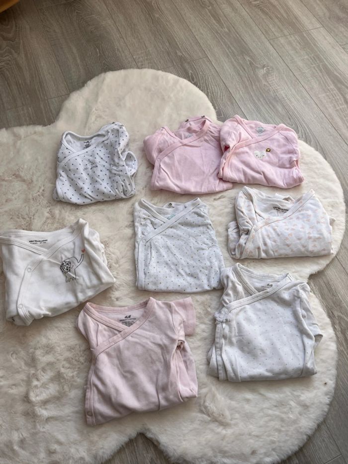 Lot 8 bodies 6 mois bébé fille - photo numéro 2