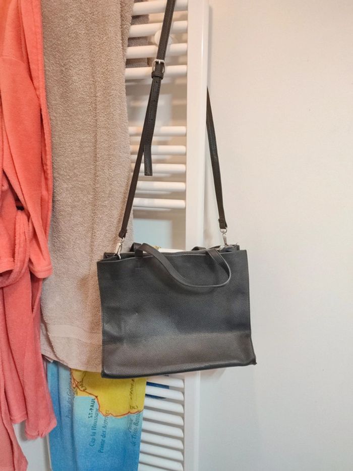 Sac Bershka - photo numéro 2