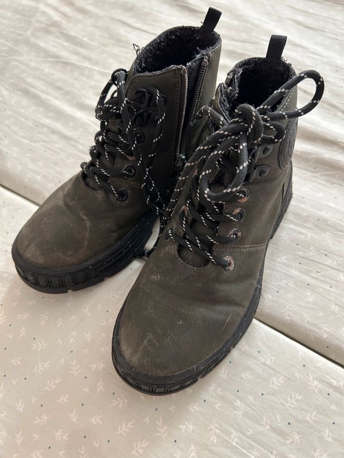 Chaussures bottes épaisses taille 32