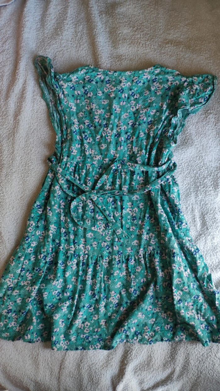 Robe fleurie à fleurs 7 ans - photo numéro 2
