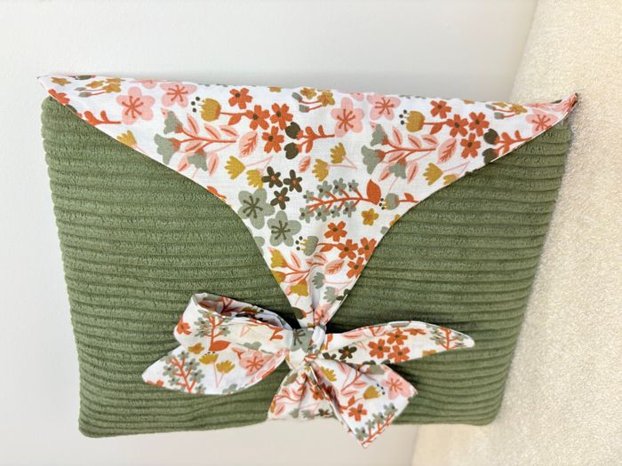 Pochette à livre velours côtelé Kaki fleurie - photo numéro 7