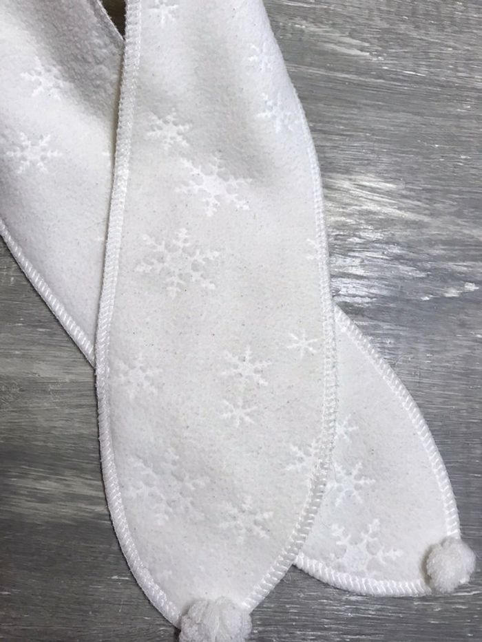 Ensemble bonnet écharpe blanc crème. - photo numéro 2