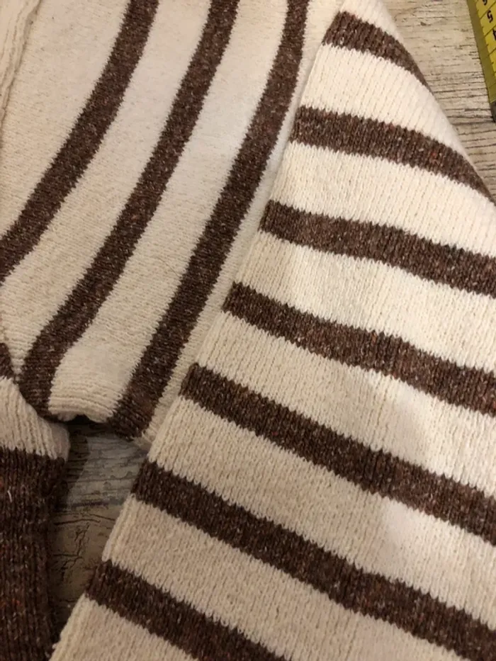 Pull rayé marron - photo numéro 9