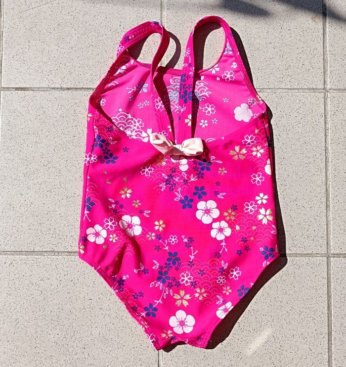 Maillot de bain 1 pièce Nabaiji fille rose imprimé fleurs 3-4 ans - photo numéro 2