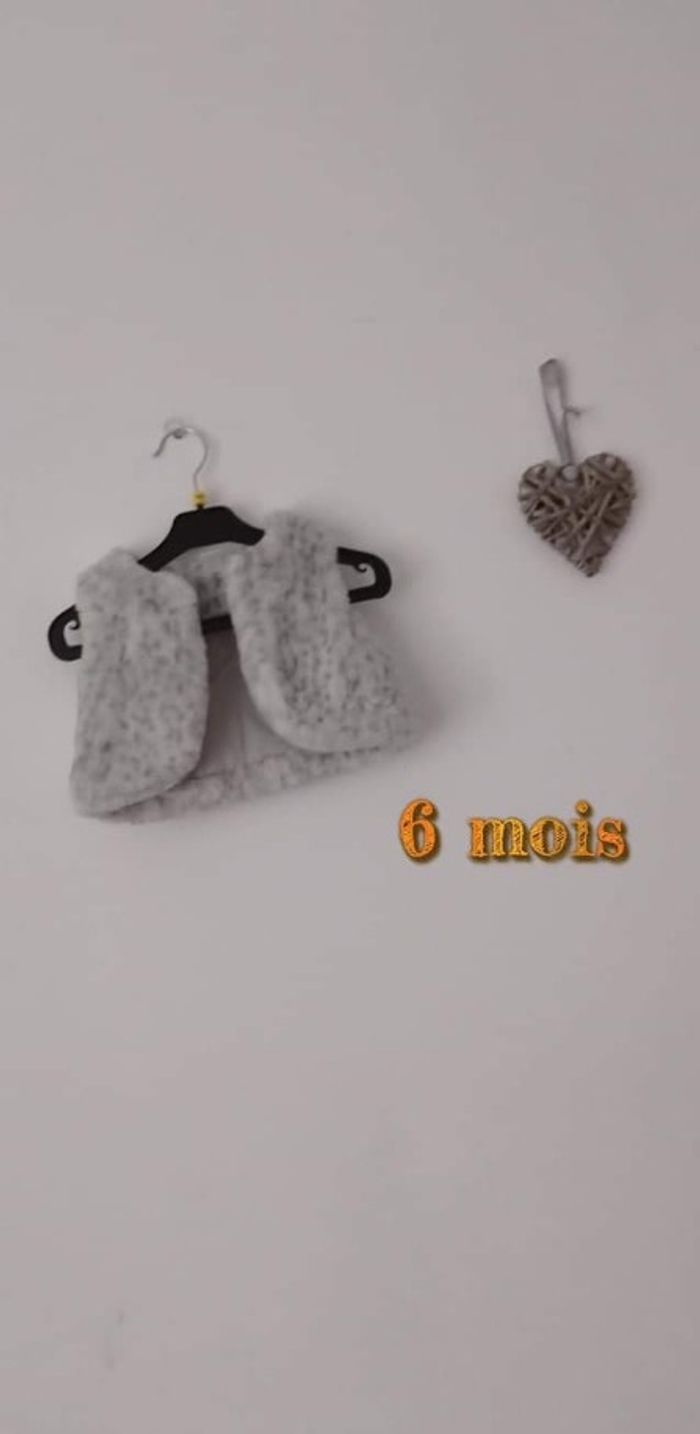 Veste fourrure 6 mois