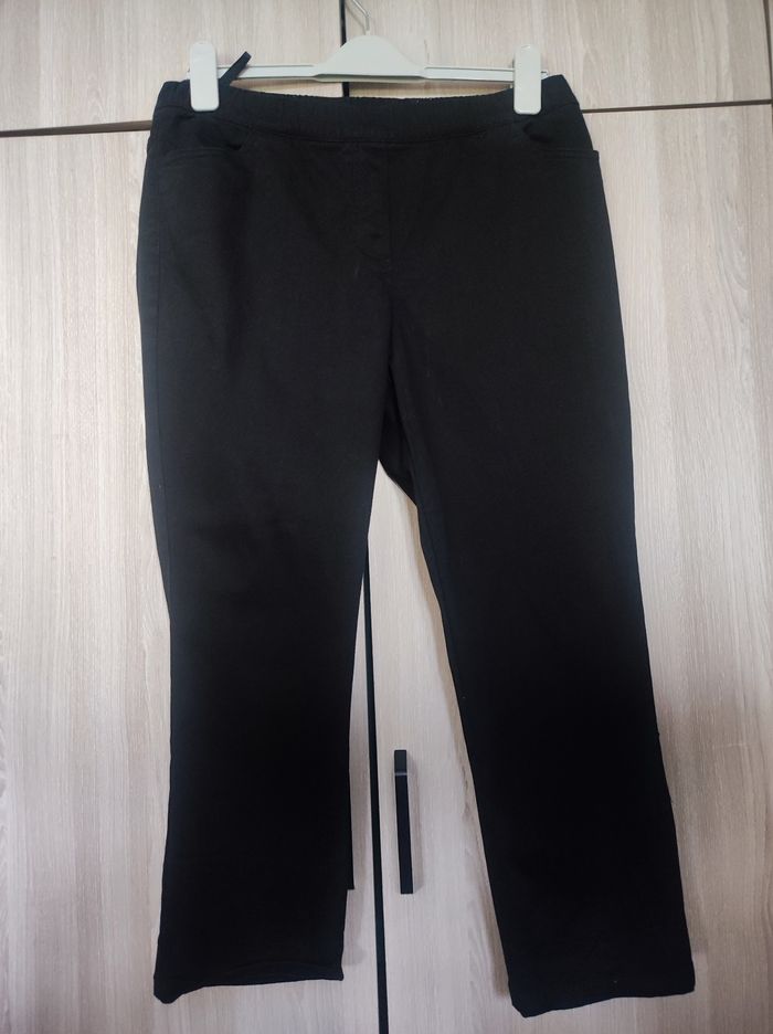 Jean tregging noir t 44 BPC