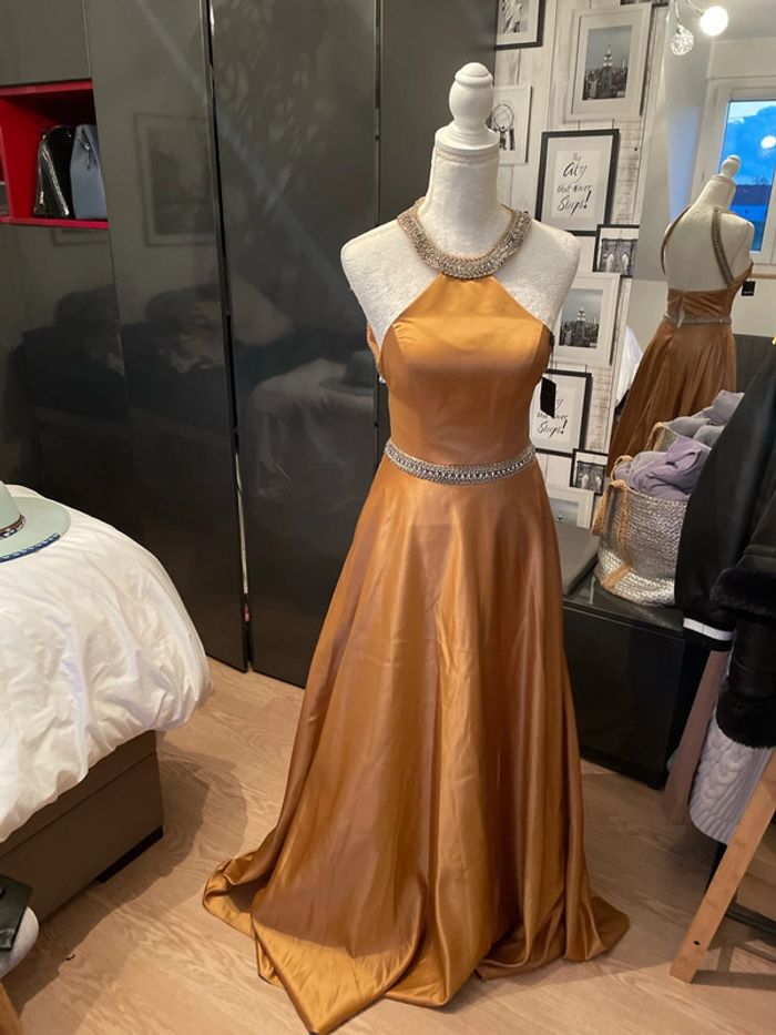 Robe de soirée - photo numéro 2