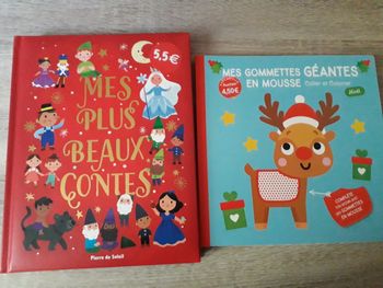 2 livres (mes plus beaux contes et gommettes géantes) neuf