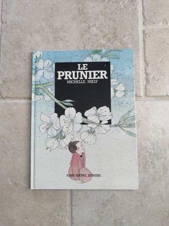 Livre Le prunier