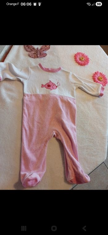 Pyjama bébé taille 3 mois