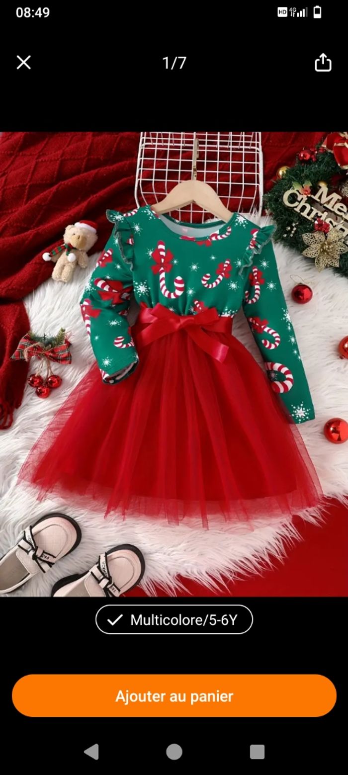 Belle robe noël jupe en tulle 7 ans neuf