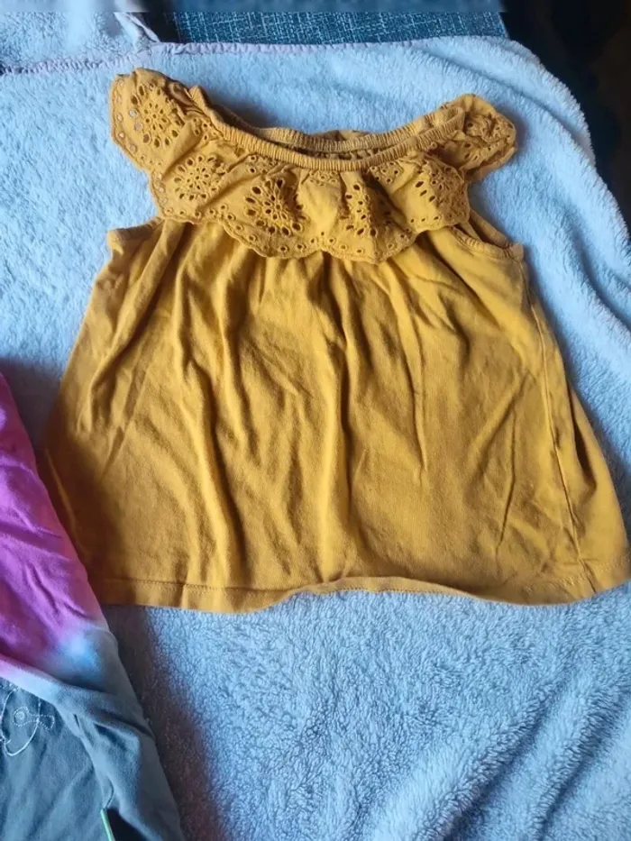 Lot de 3 débardeurs taille 6 ans - photo numéro 3
