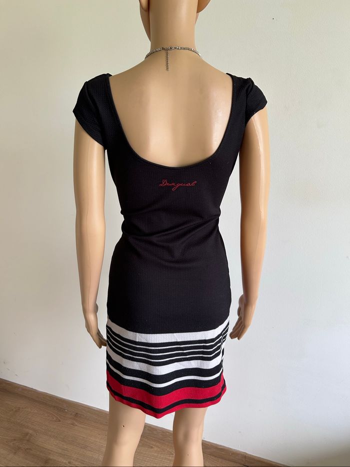 Robe noire et imprimée à manches courtes Desigual taille S TBE - photo numéro 5