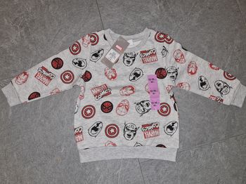 Sweat marvel neuf taille 12/18 mois soit 86cm