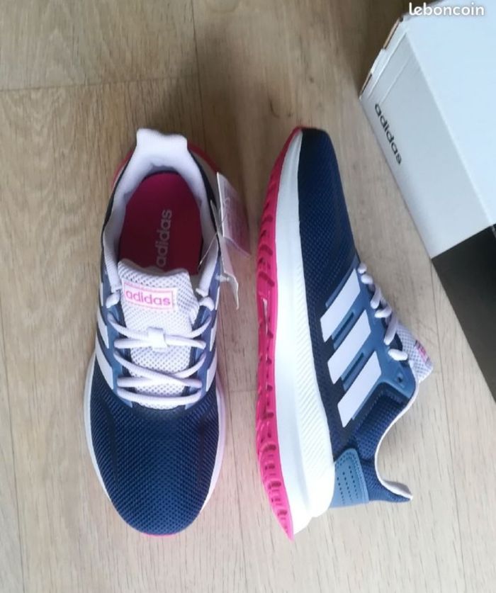 Baskets chaussures running adidas taille 36 2/3 neuves - photo numéro 7