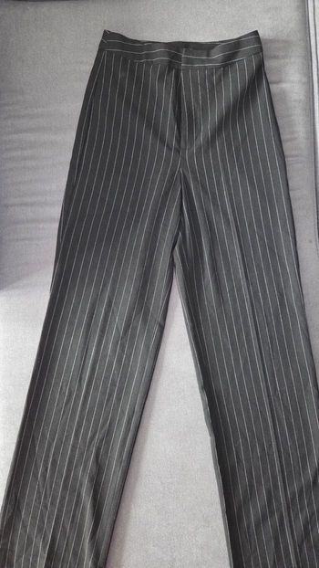 Pantalon à pince Stradivarius taille 34