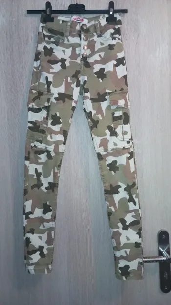 Pantalon skinny militaire taille 32 XXS