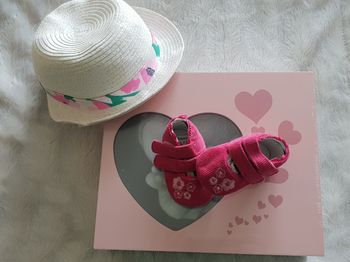 Chaussures bébé 0/3 mois NEUVES