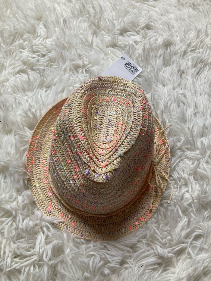 Chapeau fille 2-4 ans neuf