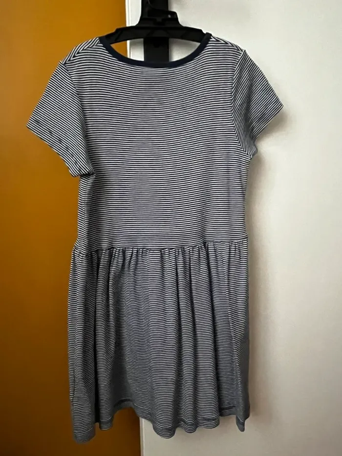 Robe Petit Bateau - 8 ans - photo numéro 2
