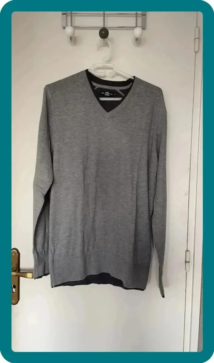 Pull gris
