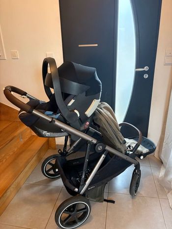 Poussette double gazelle S + 2 cosy + 2 bases isofix