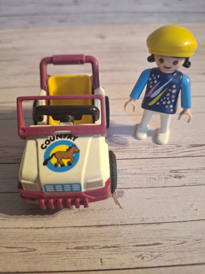 Figurine Playmobil voiture et enfant - photo numéro 2