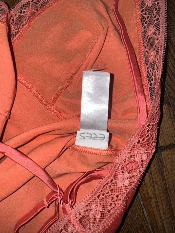 Caraco débardeur Eres avec de la soie (51%)  Valeur 240 euros  Taille 38 (taille petit) - photo numéro 5