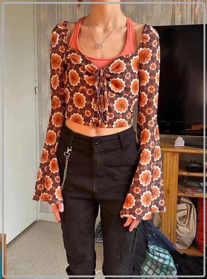 Crop top motif floral manche longue taille 34 marque shein