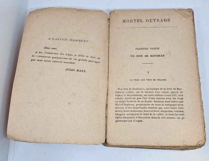 Ancien roman.
"Mortel outrage", de Jules Mary.
350 pages. 
En l'état. - photo numéro 5