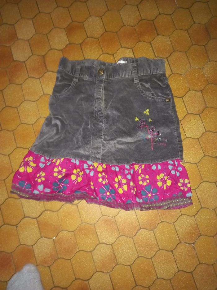 Jupe 10 ans la compagnie des petits