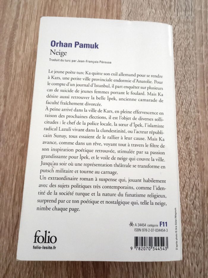 Orhan Pamuk 🪅 Neige - photo numéro 2