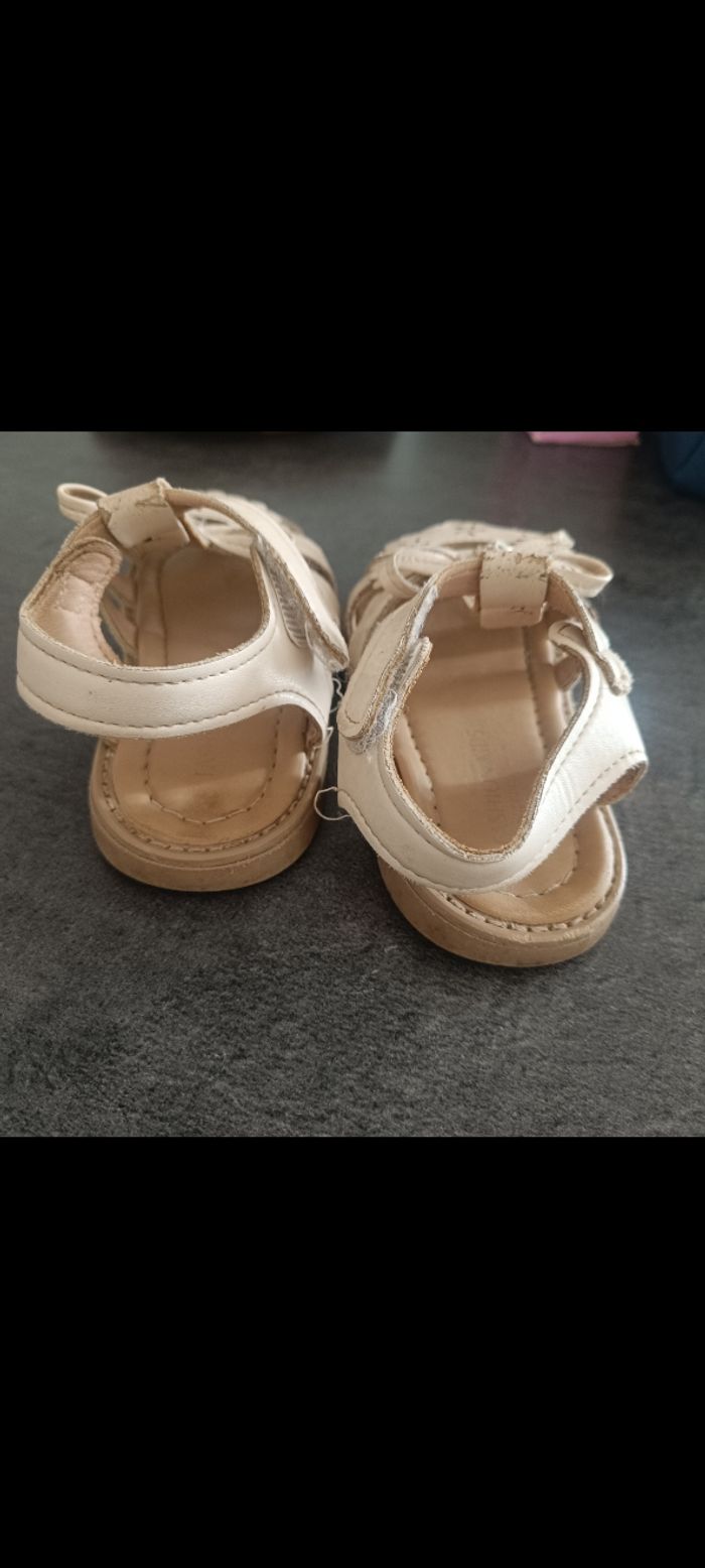 Jolie Nu-pieds - photo numéro 3