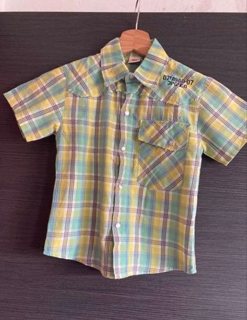 Chemise manches courtes taille 5 ans 
