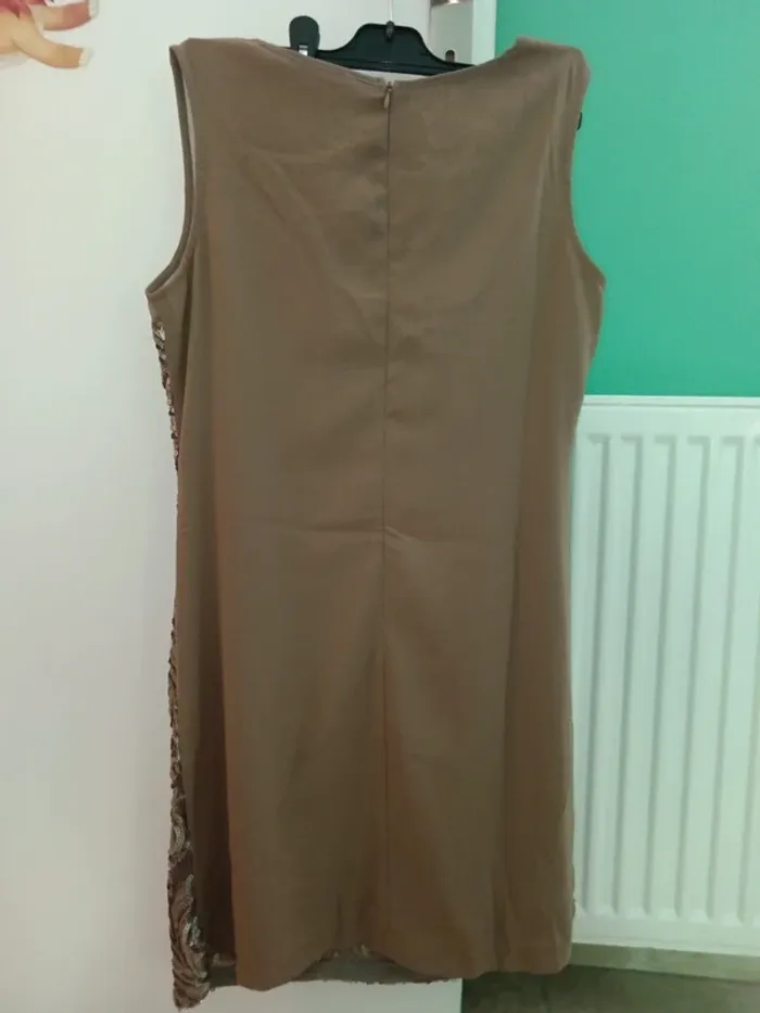 Robe à paillettes beige marron Taille 40 - photo numéro 4