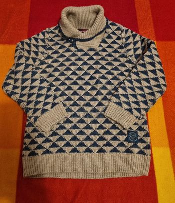 Pull bleu et gris