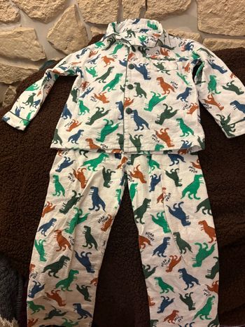 Pyjama en flanelle motif dinosaures -  Taille 5/6 ans