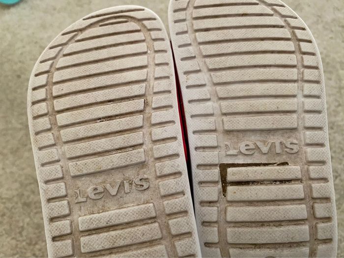 Claquettes / tong avec élastique Levi’s 🌻 - photo numéro 5