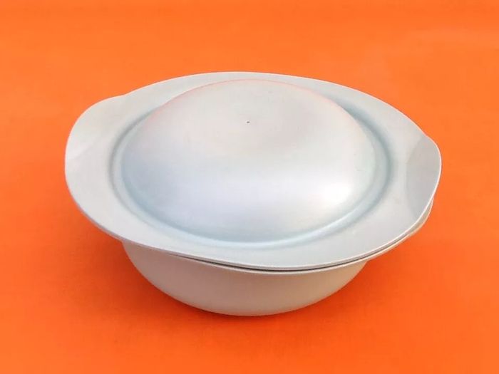 Cocotte Tupperware Vintage (2 litres) Ref : 3654A-1 Made in France - photo numéro 2