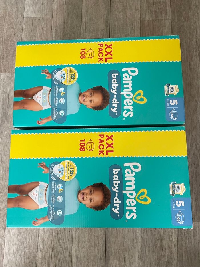 Mega pack x×l 216 couches pampers babydry taille 5 neuf