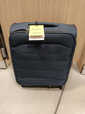 Valise delsey paris 