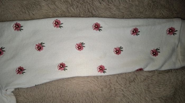 Pull blanc avec des fleurs rose 10 ans tao - photo numéro 7