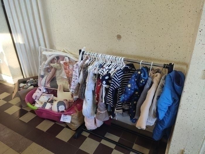 Gros lot de vêtements bébé fille - photo numéro 4