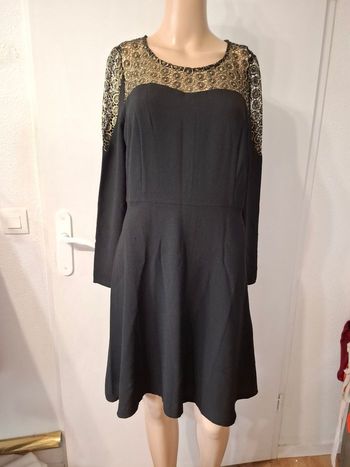 Robe 3 suisse collection taille 38 en tres bon état