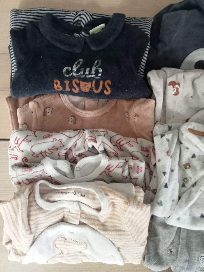 Lot de pyjamas - photo numéro 3